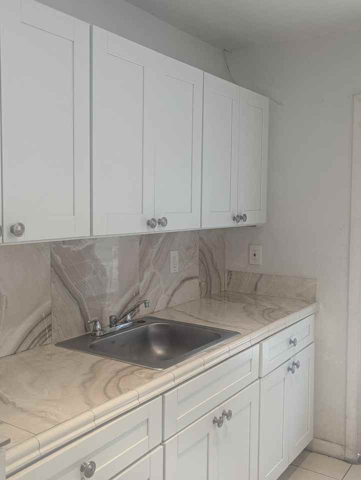 20400 Nw 7th Ave Apt 202 - Photo 4 of 7