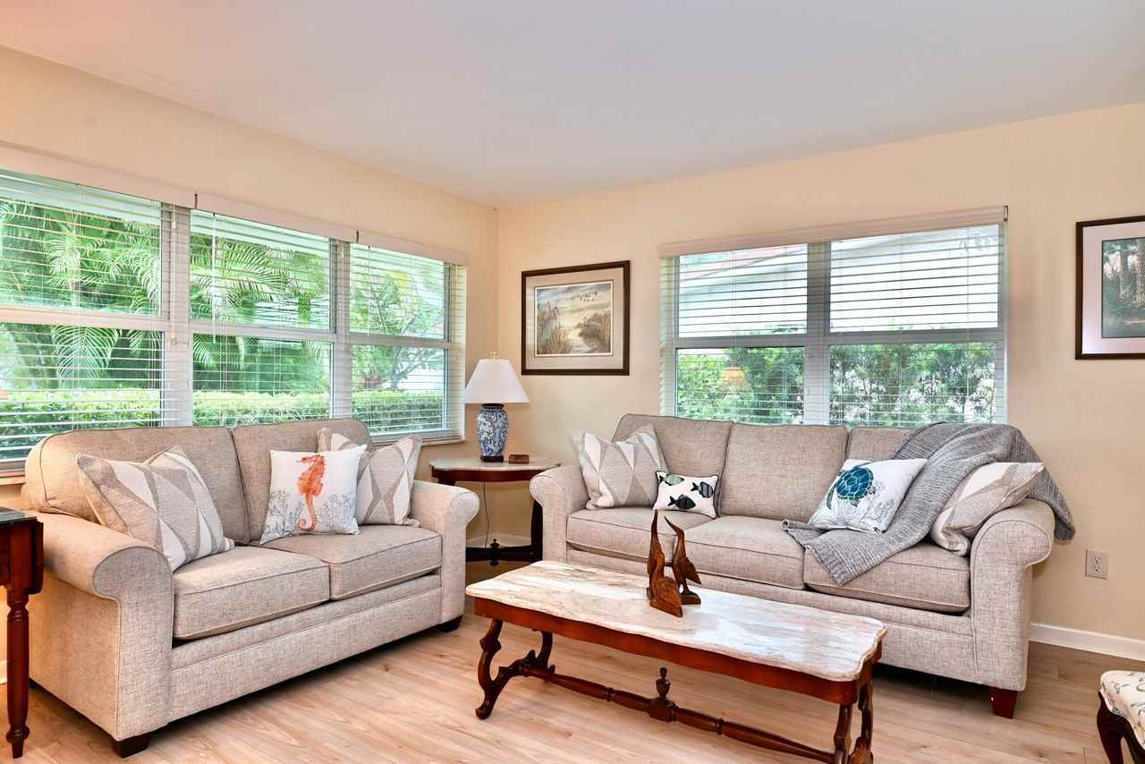 129 Alhambra Pl - Photo 7 of 41