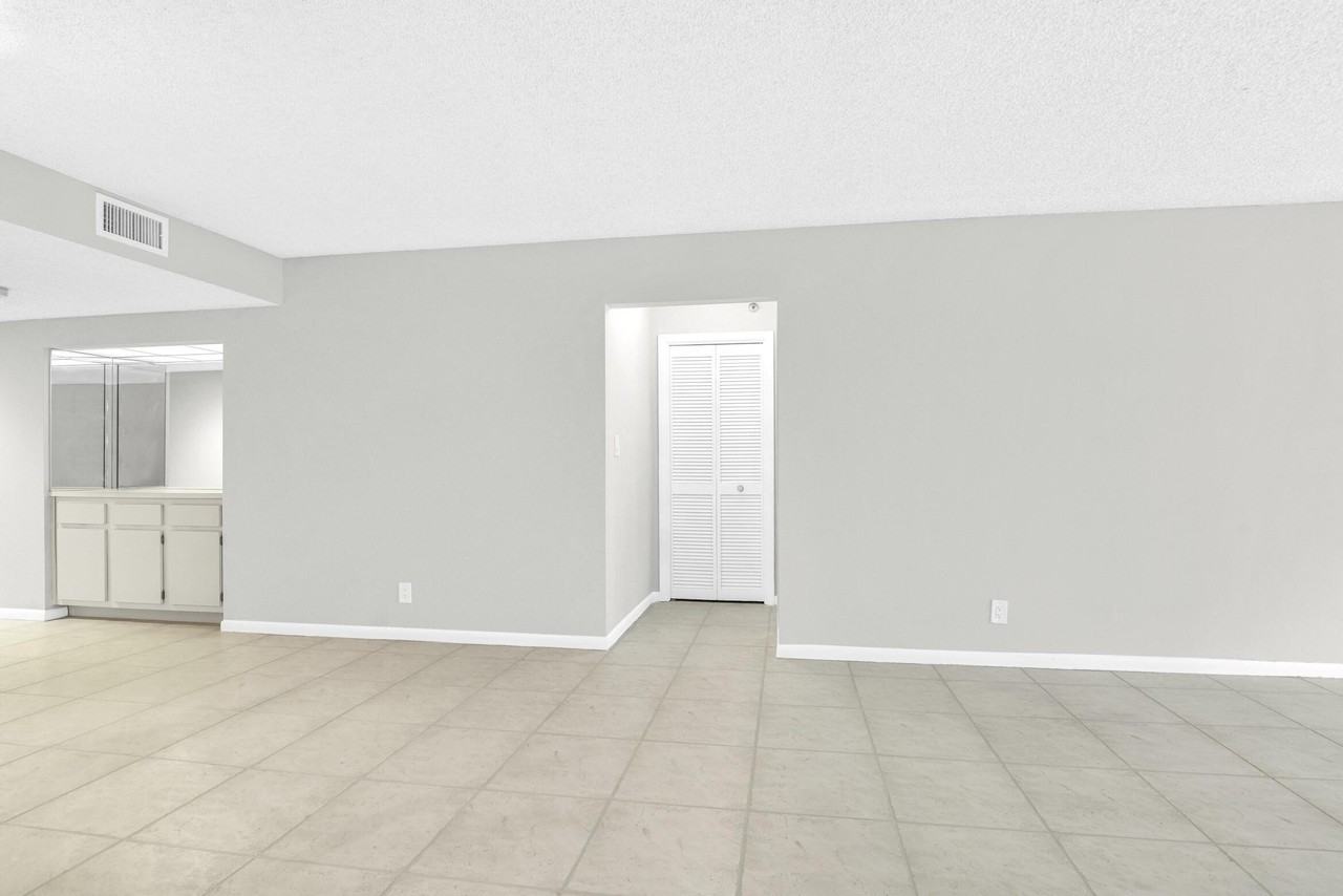 6620 Boca Del Mar Dr Apt 105 - Photo 6 of 21