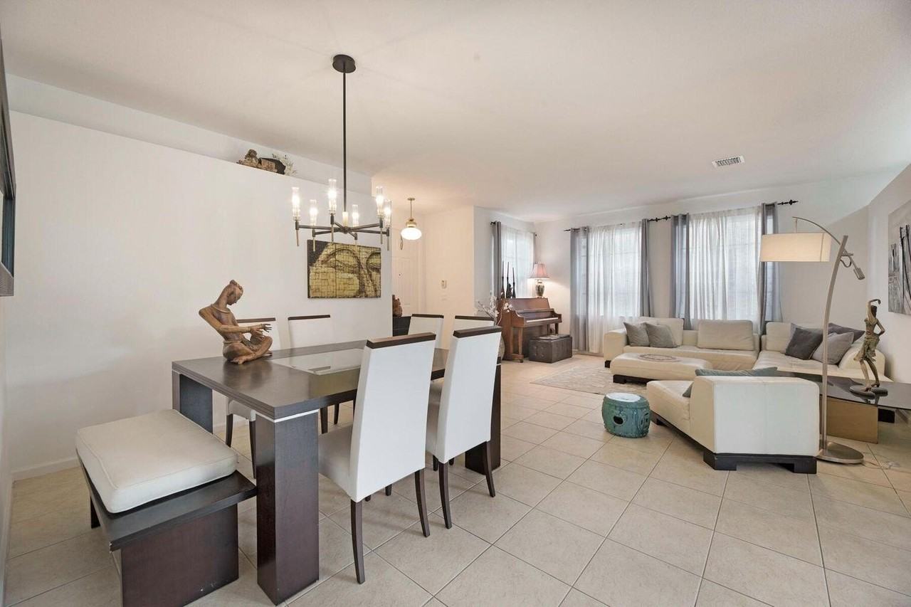 9061 Dupont Pl - Photo 6 of 40