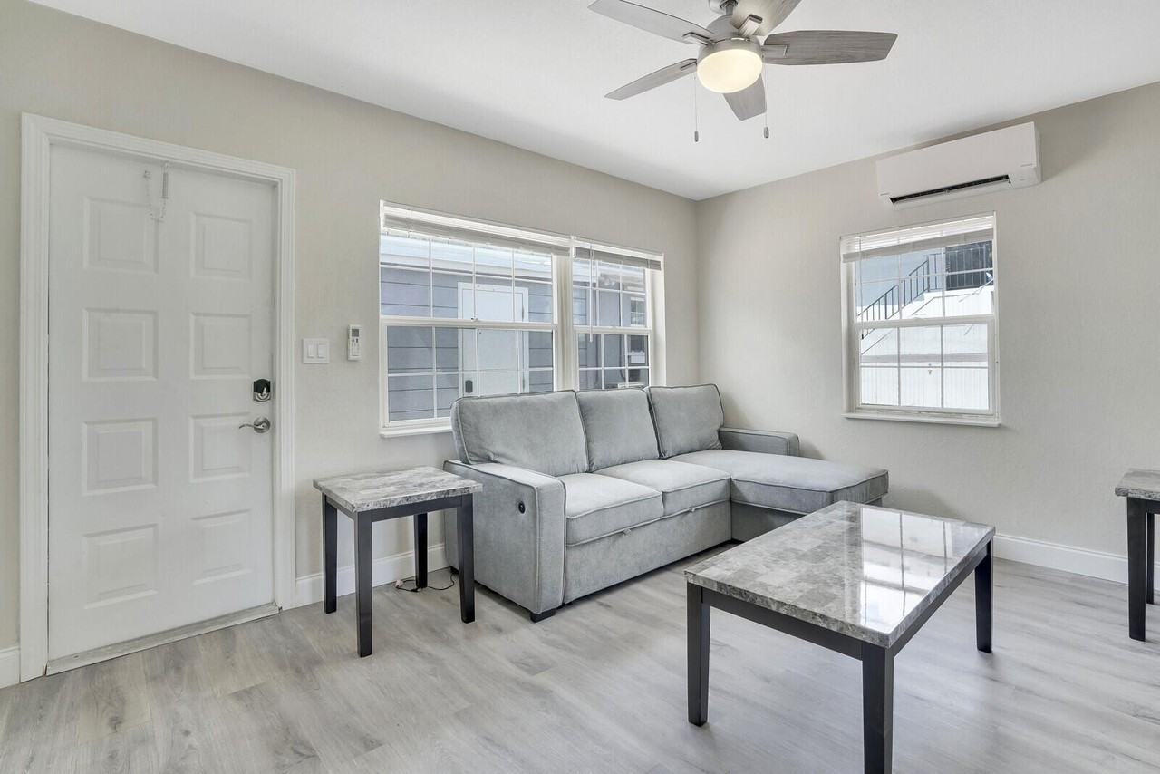 1001 S Federal Hwy Unit 3 - Photo 2 of 12