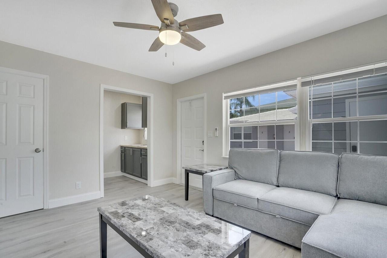 1001 S Federal Hwy Unit 3 - Photo 3 of 12