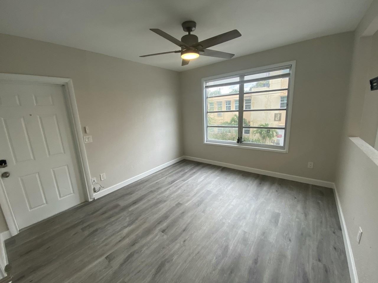301 S M St #5 - Photo 7 of 17