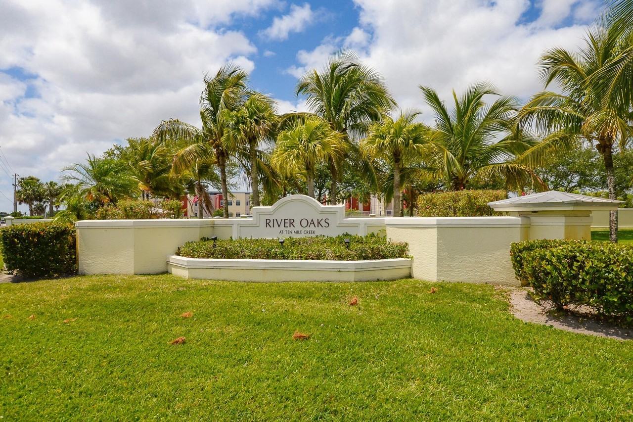 3944 Sabal Way - Photo 3 of 28