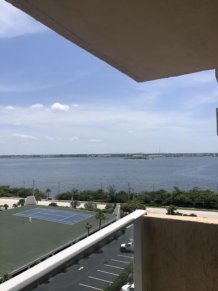 5440 N Ocean Dr #803 - Photo 2 of 32