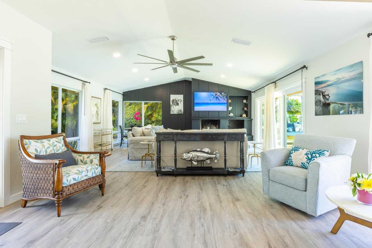 1967 Nw Palmetto Ter - Photo 2 of 27