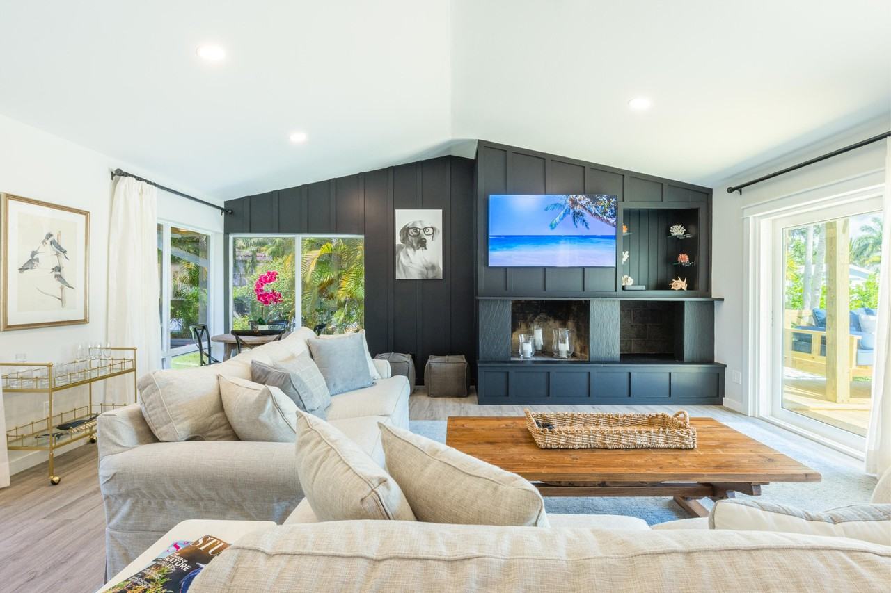 1967 Nw Palmetto Ter - Photo 3 of 27