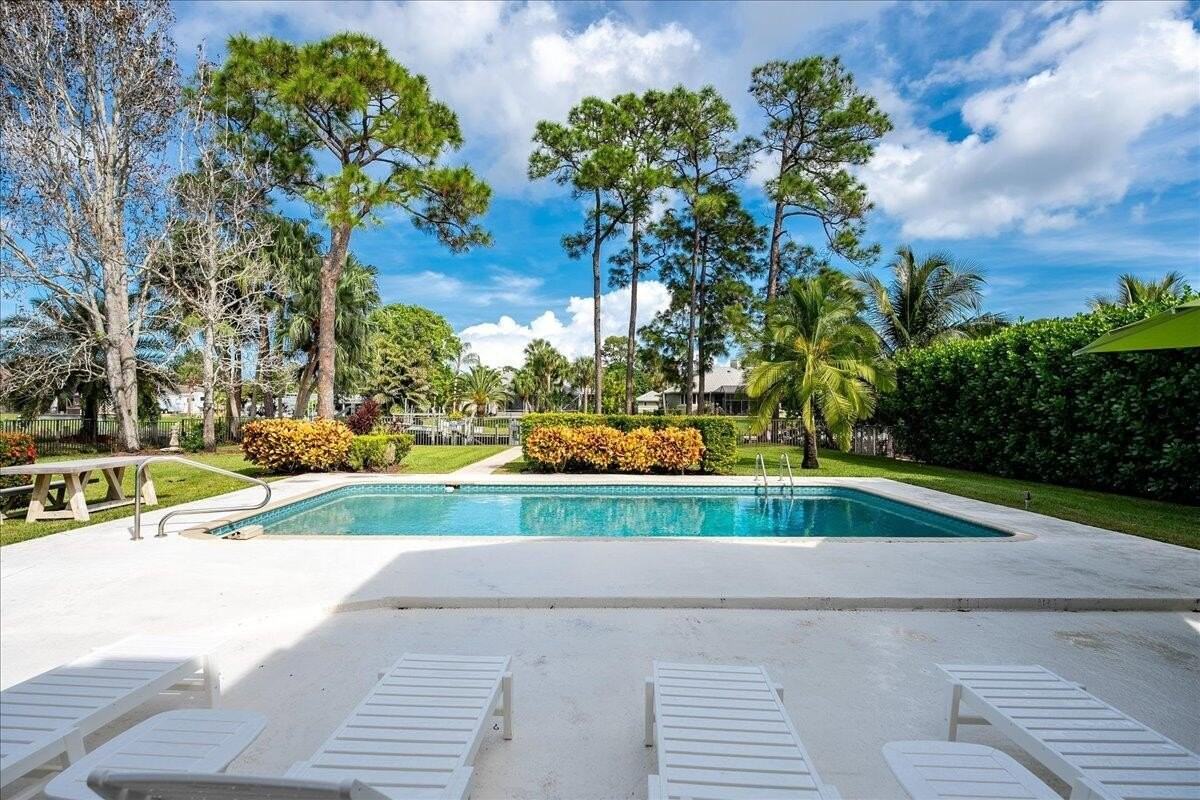 1947 Nw Palmetto Ter - Photo 6 of 50