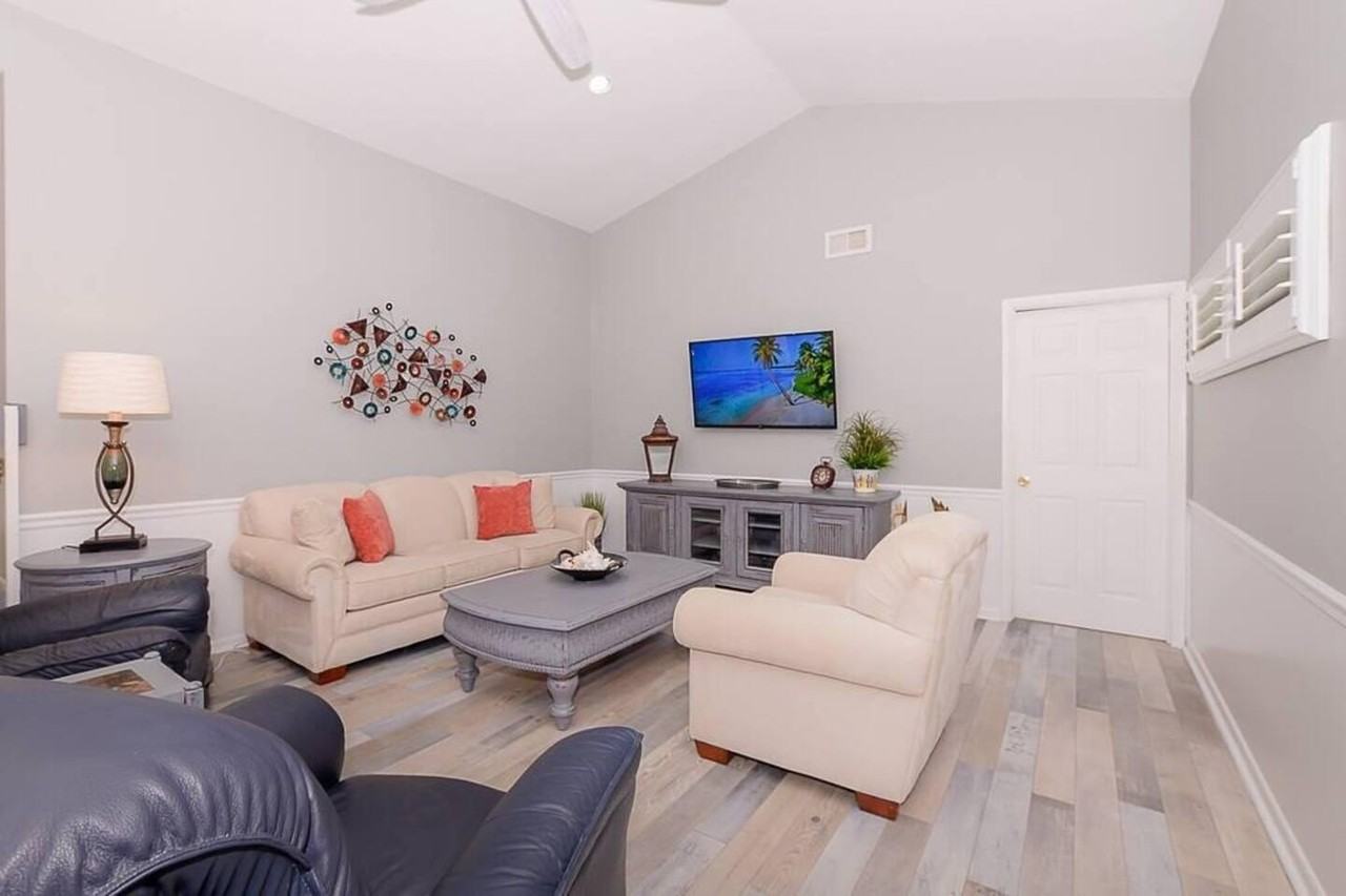 4031 Ne Breakwater Dr - Photo 7 of 50