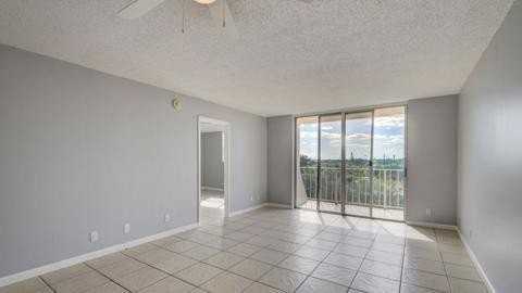 500 Executive Center Dr Apt 5a - Photo 4 of 28