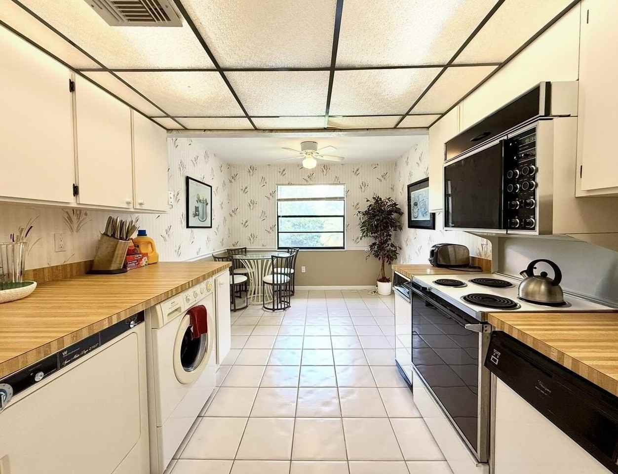 20 Westgate Ln Apt F - Photo 3 of 50