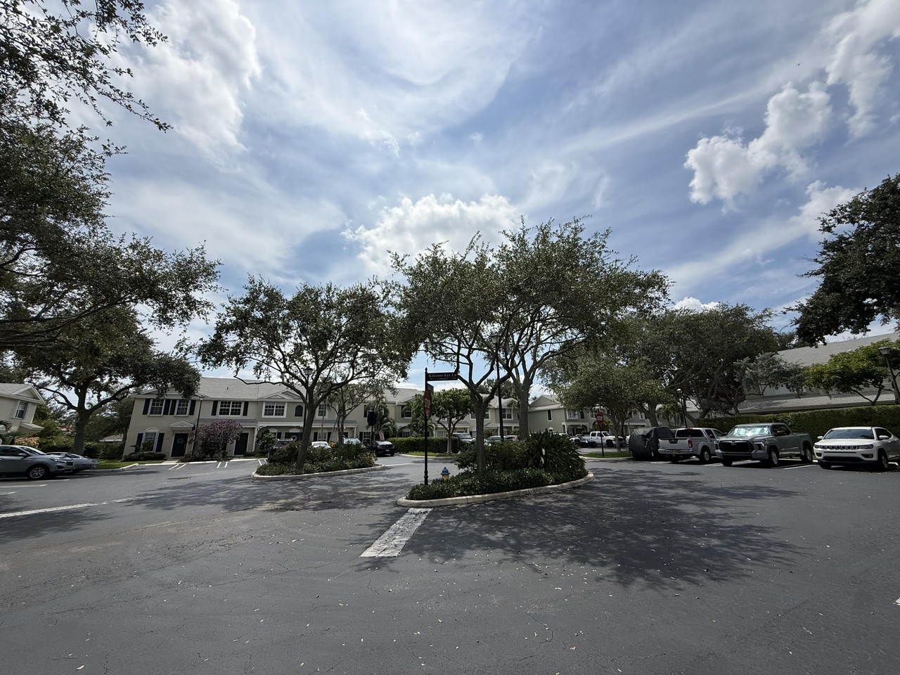 947 Kokomo Key Ln #947 - Photo 2 of 17