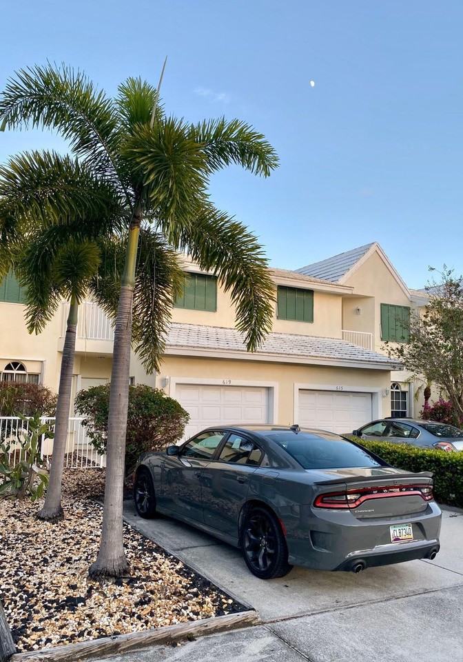 619 Ne 7th Ave - Photo 5 of 25