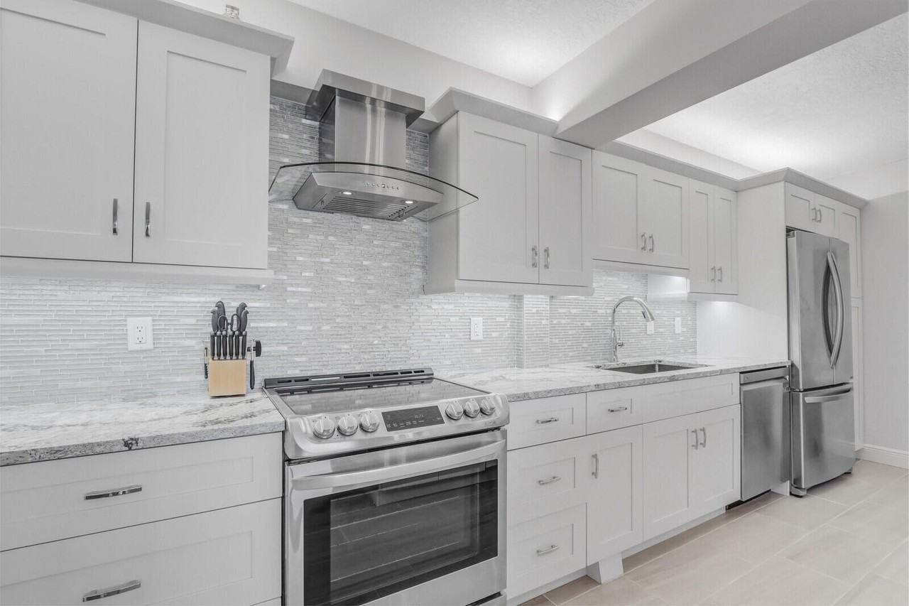 4444 Ne Ocean Blvd Apt E2 - Photo 3 of 29