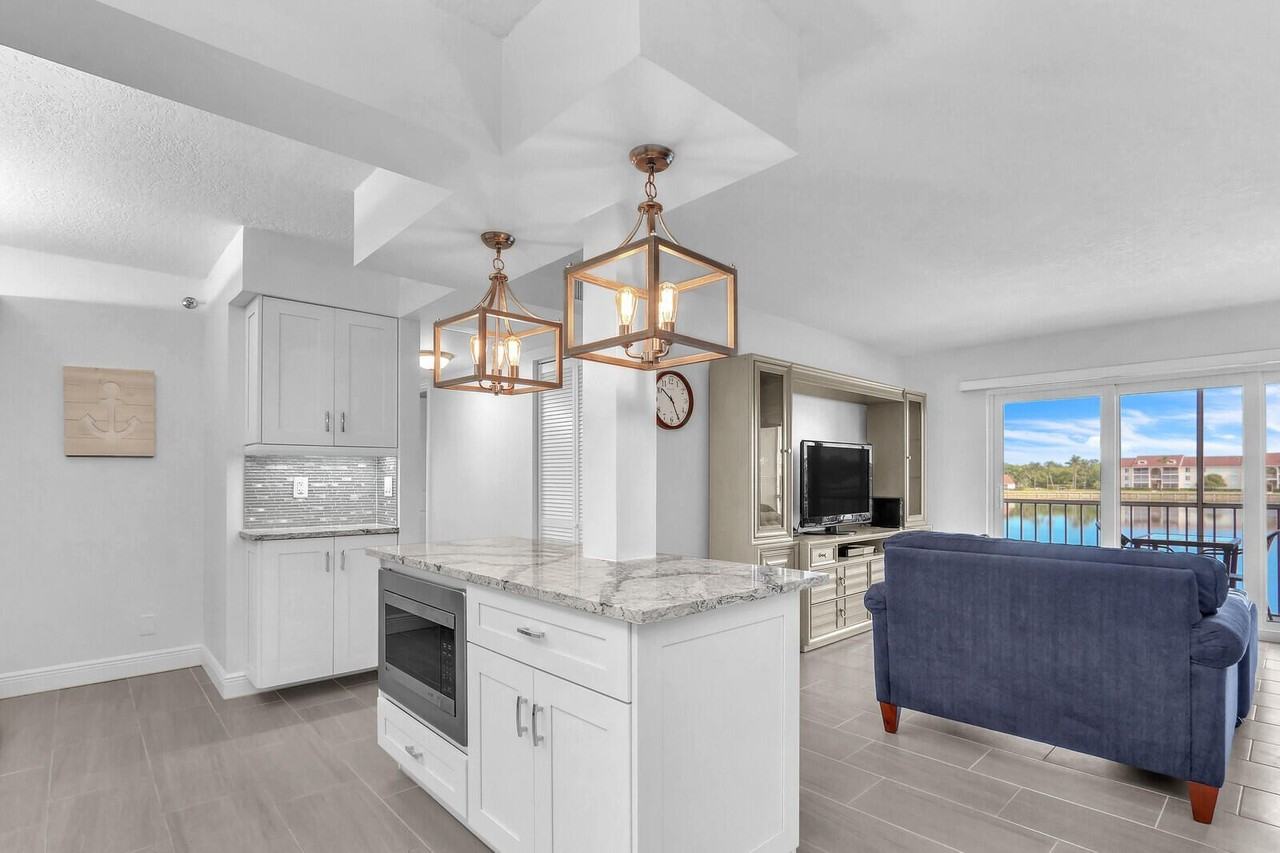 4444 Ne Ocean Blvd Apt E2 - Photo 4 of 29