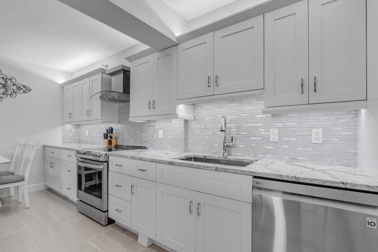 4444 Ne Ocean Blvd Apt E2 - Photo 6 of 29