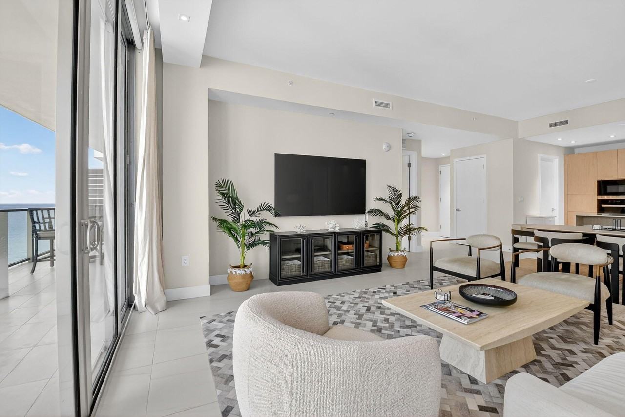 3100 N Ocean Dr Unit 1210 - Photo 5 of 50