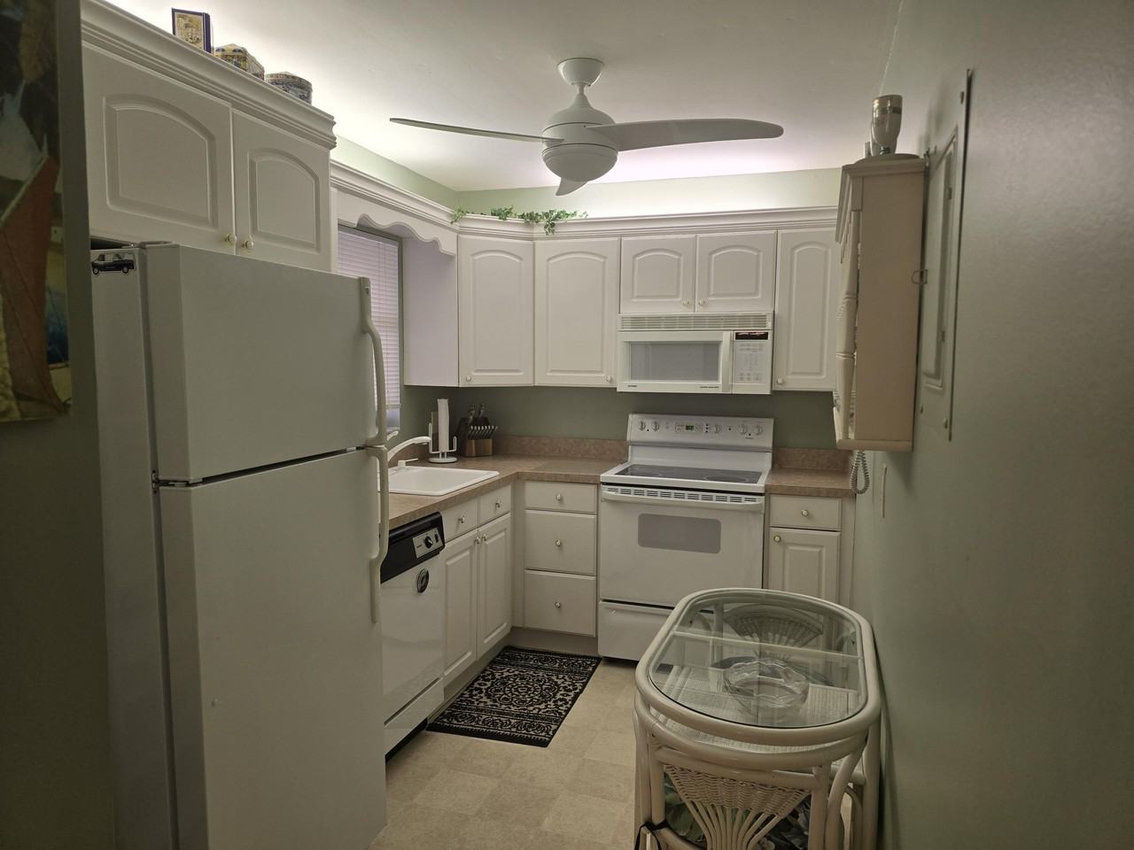 112 Lake Dora Dr - Photo 6 of 22