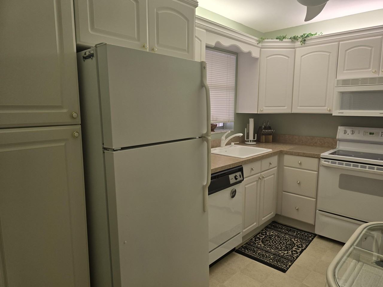112 Lake Dora Dr - Photo 7 of 22