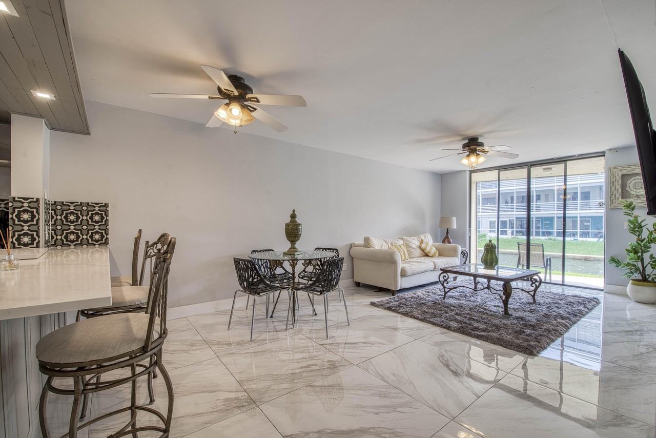 896 N Federal Hwy #128 - Photo 3 of 18