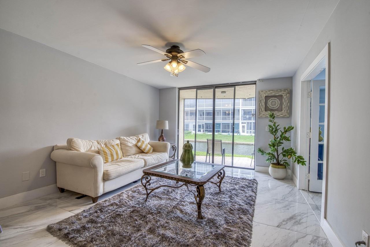 896 N Federal Hwy #128 - Photo 5 of 18