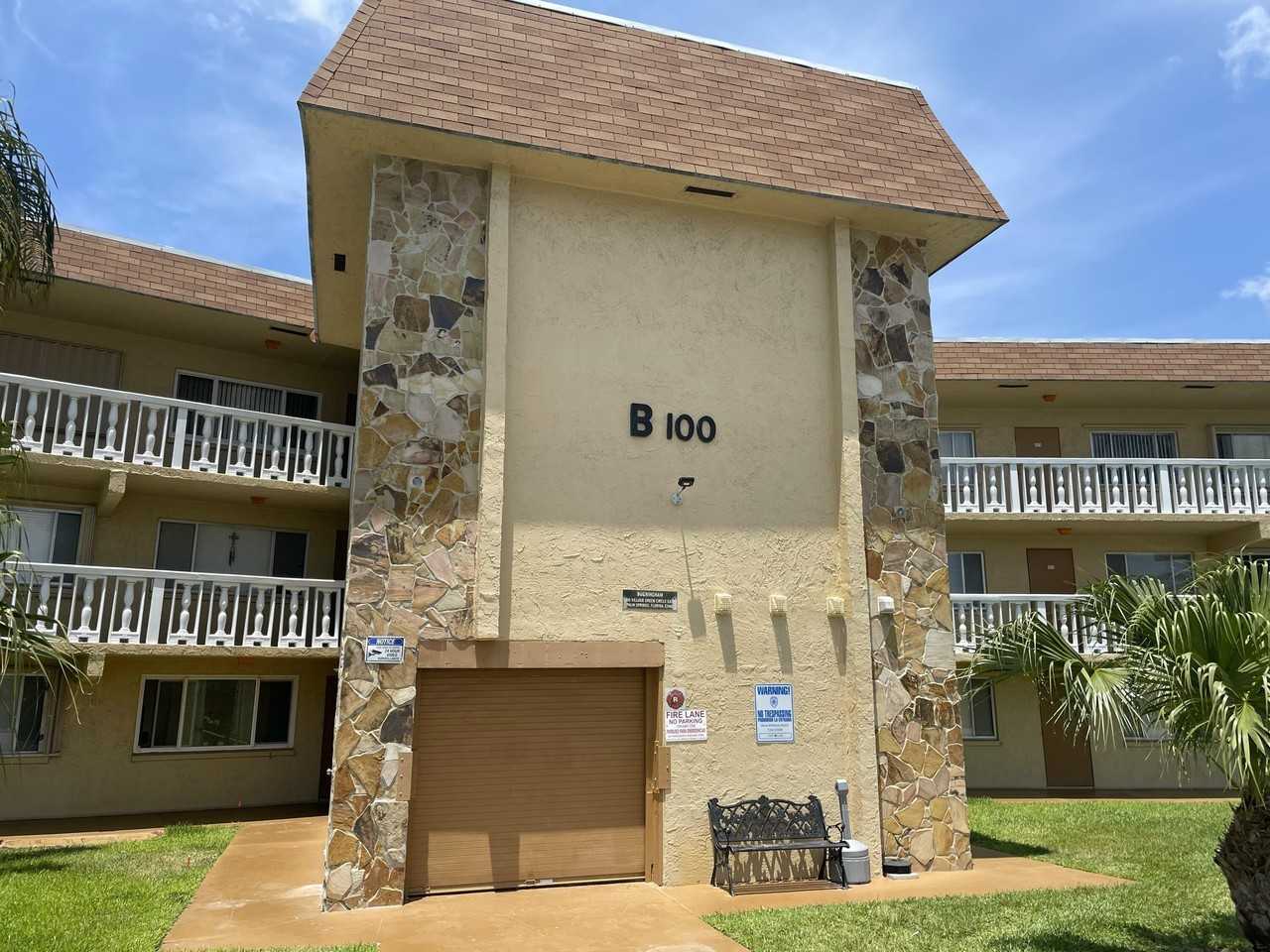 100 Village Green Cir E Apt 312