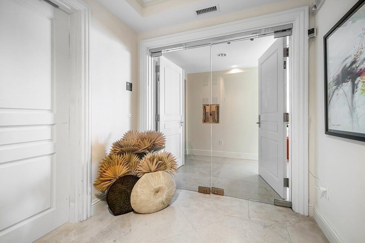 3800 N Ocean Dr Apt 1053 - Photo 2 of 50