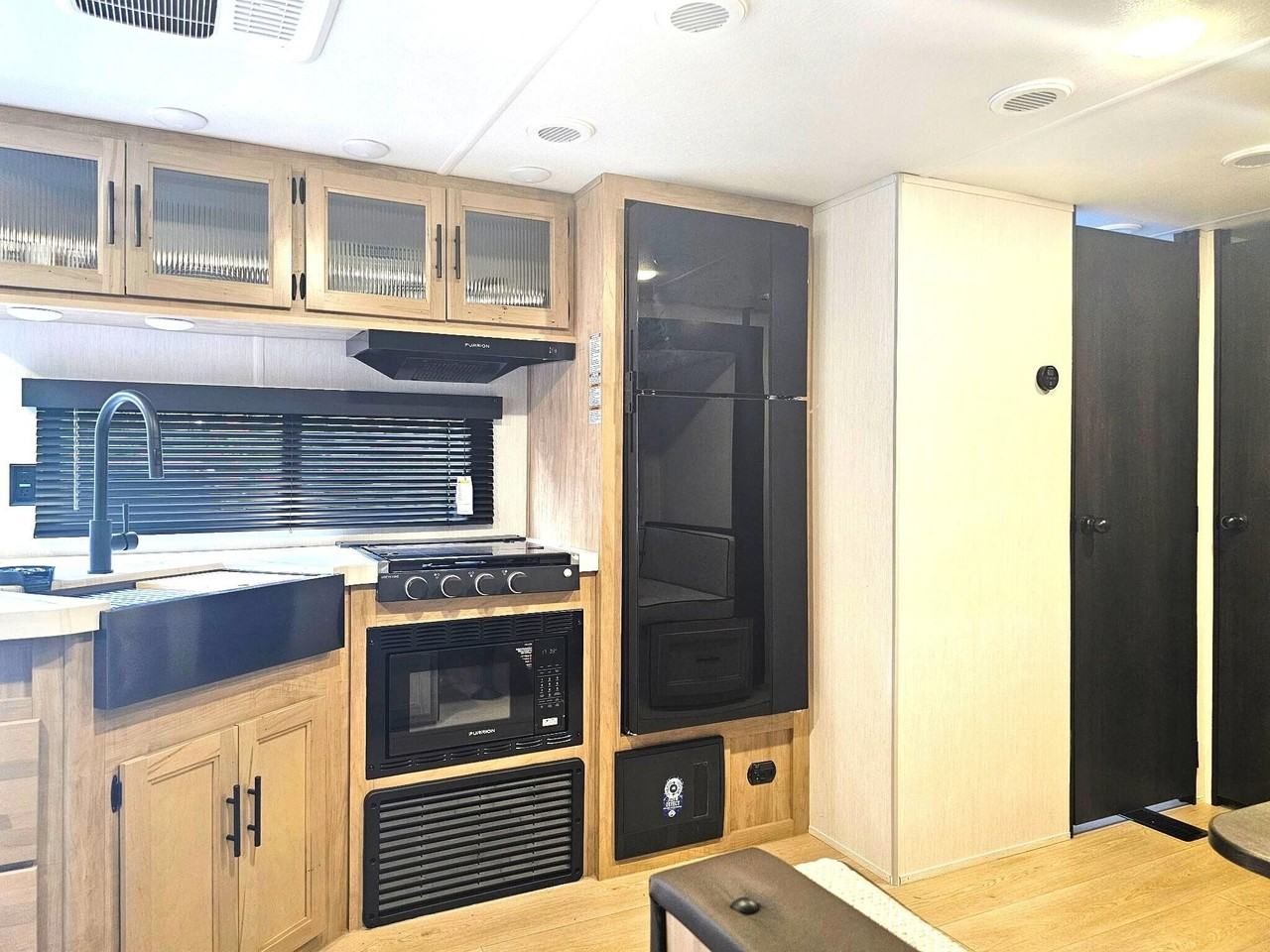 19301 Green Grove Court unit: Guest Quarters - Photo 3 of 7