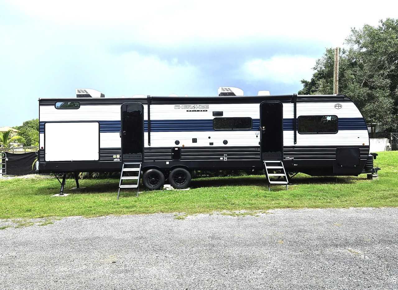 19301 Green Grove Court unit: Guest Quarters - Photo 6 of 7