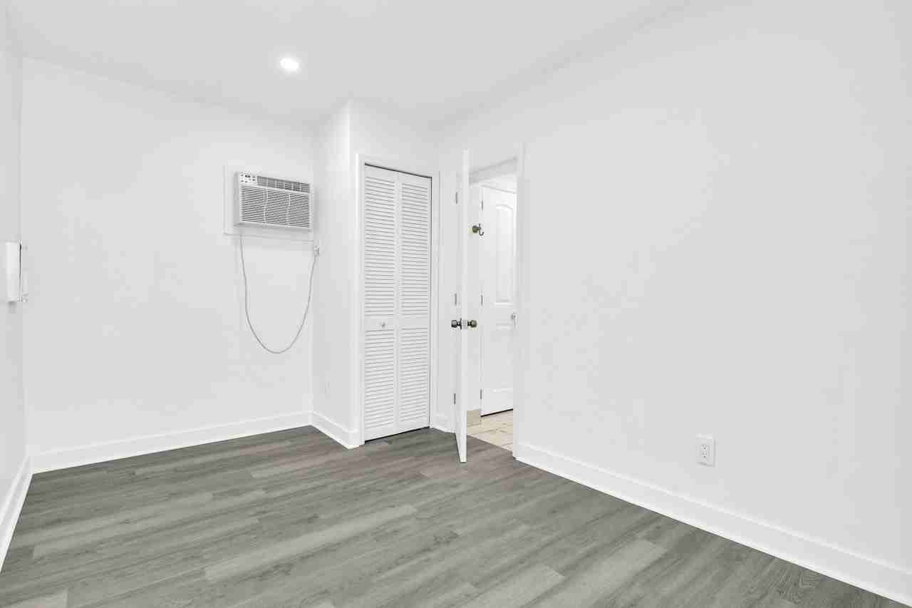 818 N Dixie Hwy Apt 3 - Photo 7 of 19