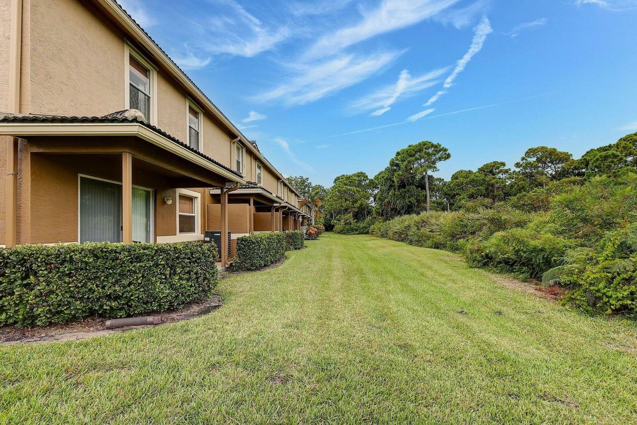 2988 Se Lexington Lakes Dr - Photo 3 of 47