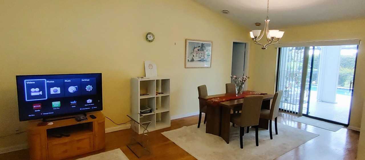 1132 Se Oriental Ave - Photo 7 of 38