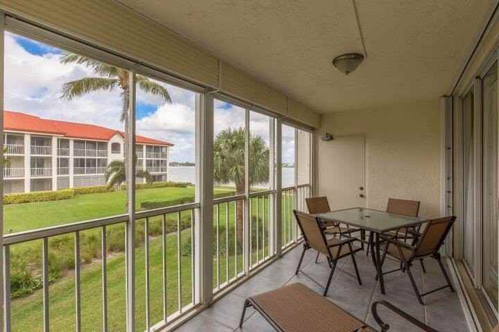 110 Half Moon Cir #E2 - Photo 6 of 14