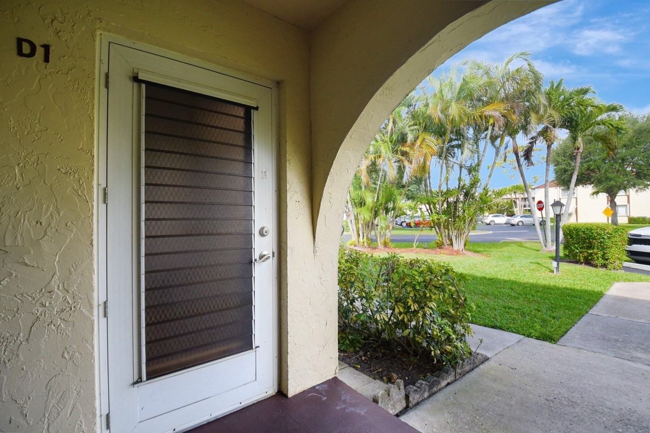 3492 La Mar Ct Apt D-1 - Photo 4 of 26