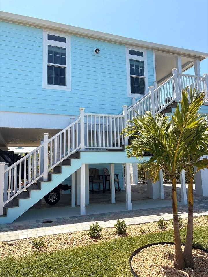 453 Ne Indian River Dr - Photo 3 of 26