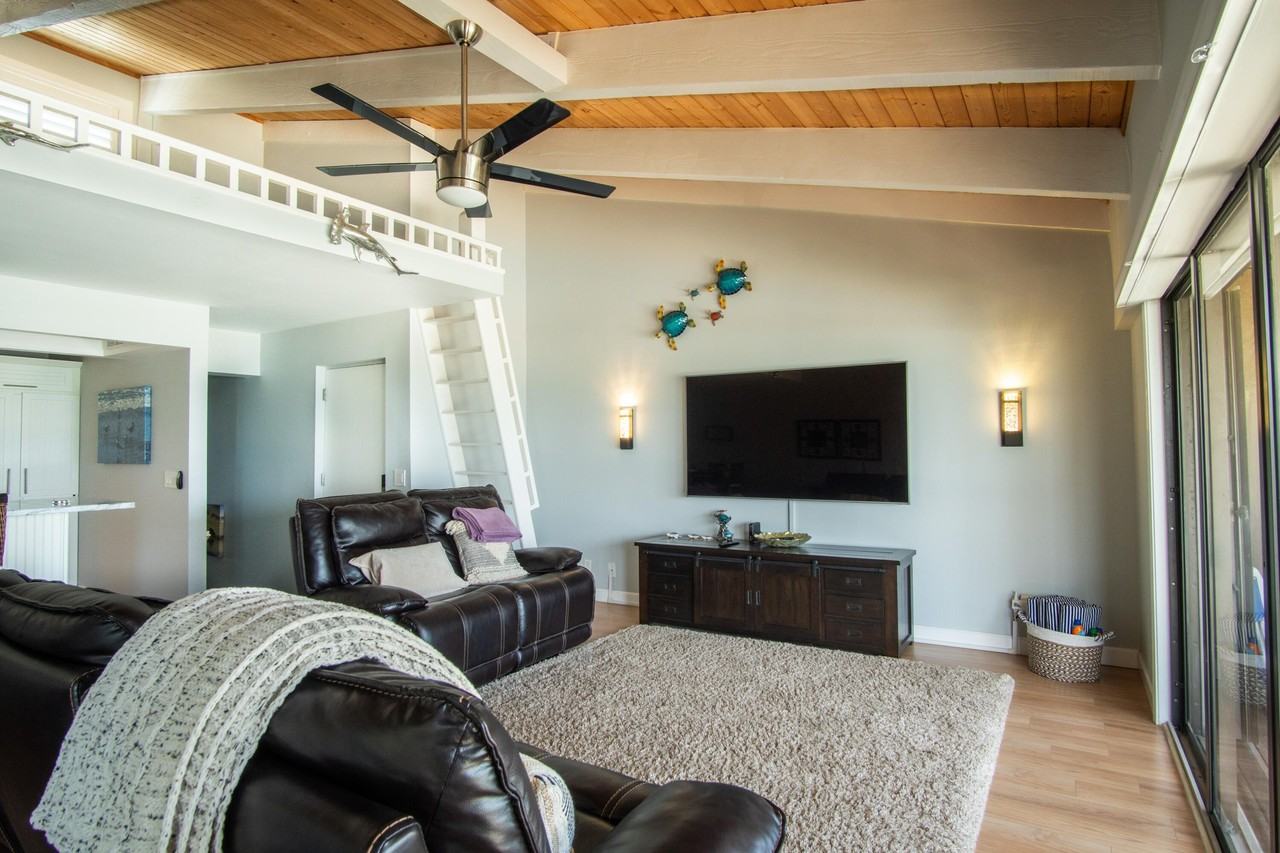 2355 Ne Ocean Blvd Apt 20b - Photo 3 of 19