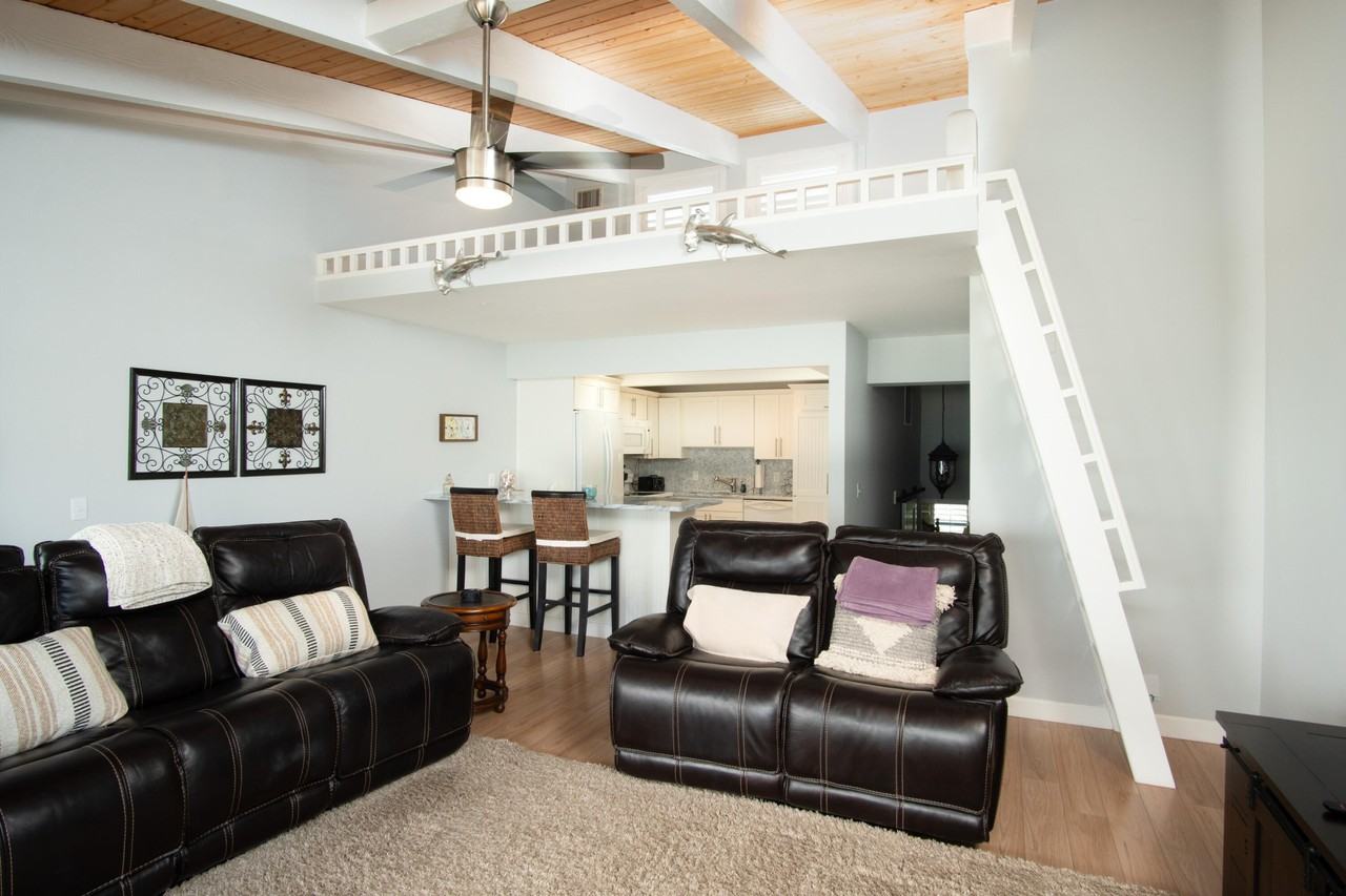 2355 Ne Ocean Blvd Apt 20b - Photo 4 of 19