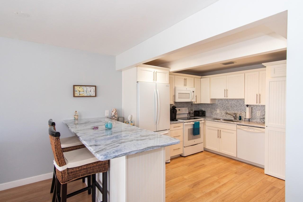 2355 Ne Ocean Blvd Apt 20b - Photo 6 of 19