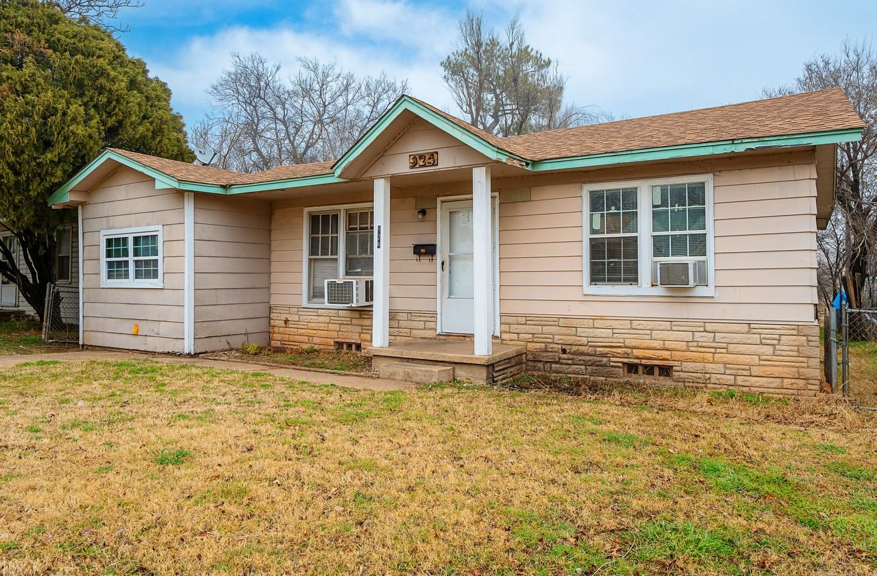 924 N Tabor Ave #1 - Photo 2 of 14