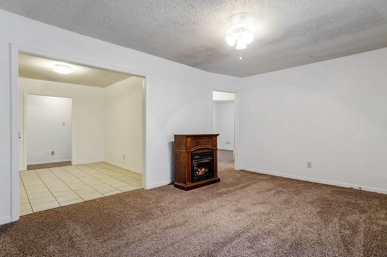 924 N Tabor Ave #1 - Photo 3 of 14