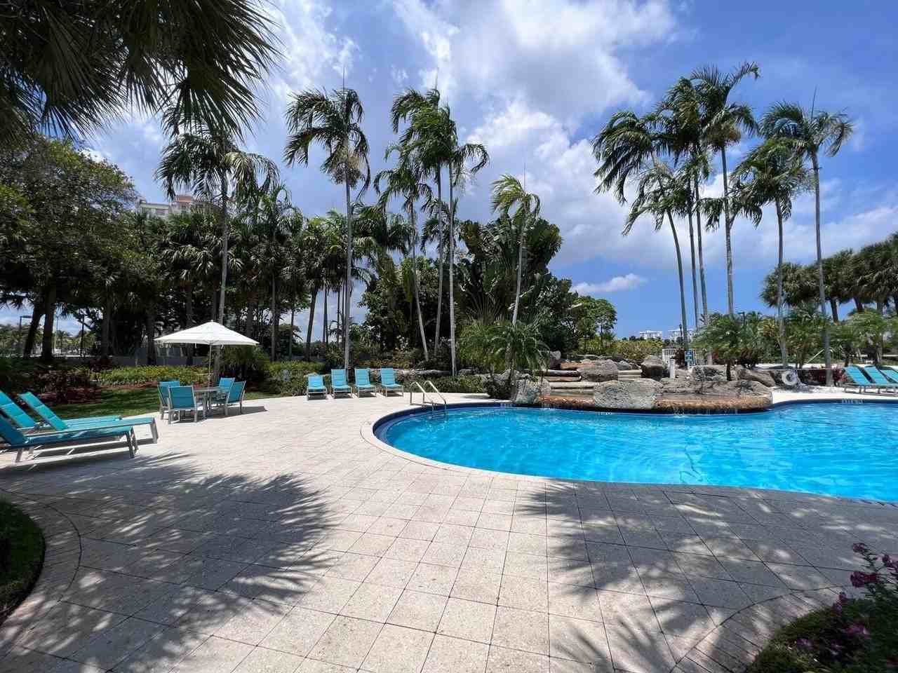 3300 Ne 191st St Apt 205 - Photo 4 of 30