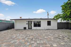featured image of 5008 Parker Ave
