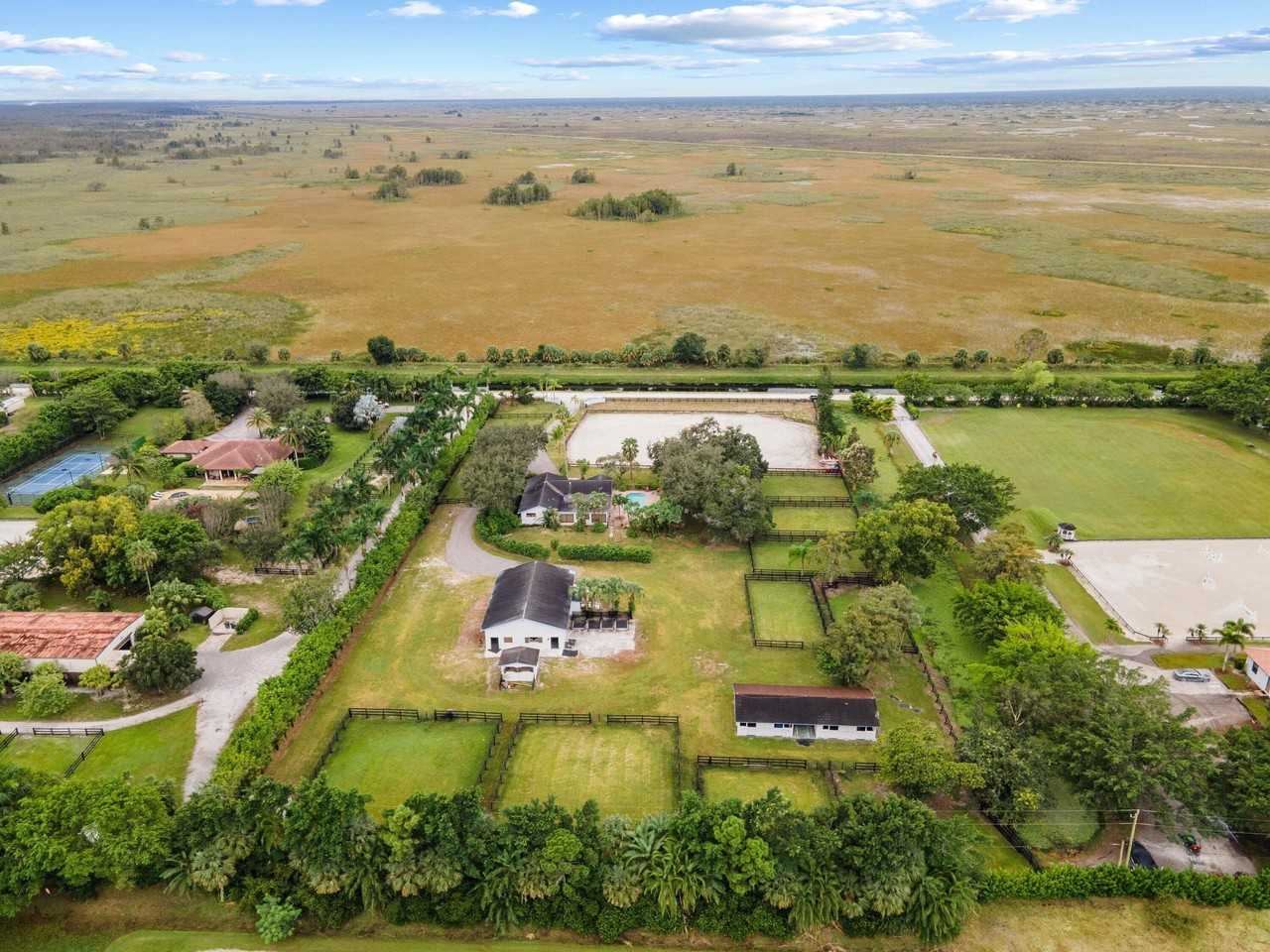 13409 60th St S - Photo 3 of 50