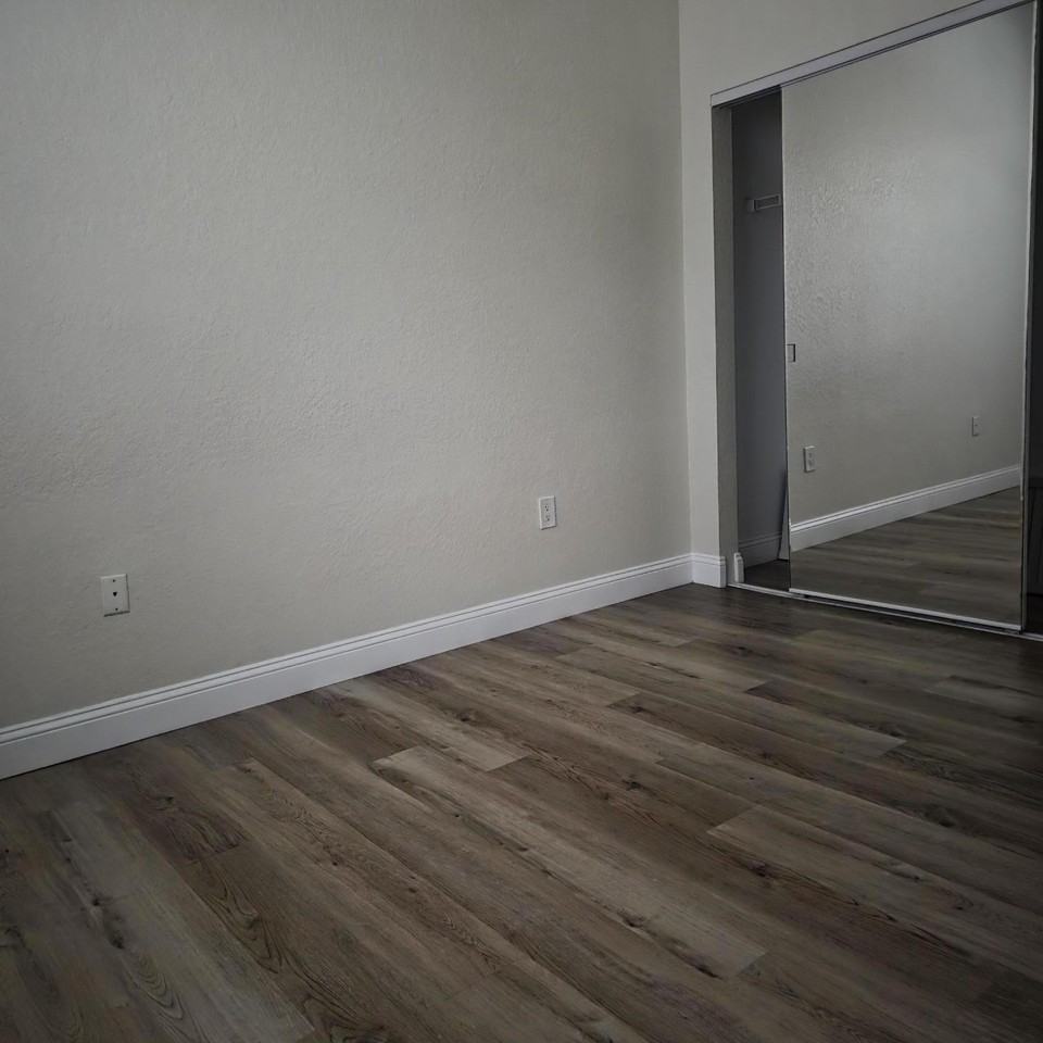 1610 Presidential Way #105 - Photo 4 of 12