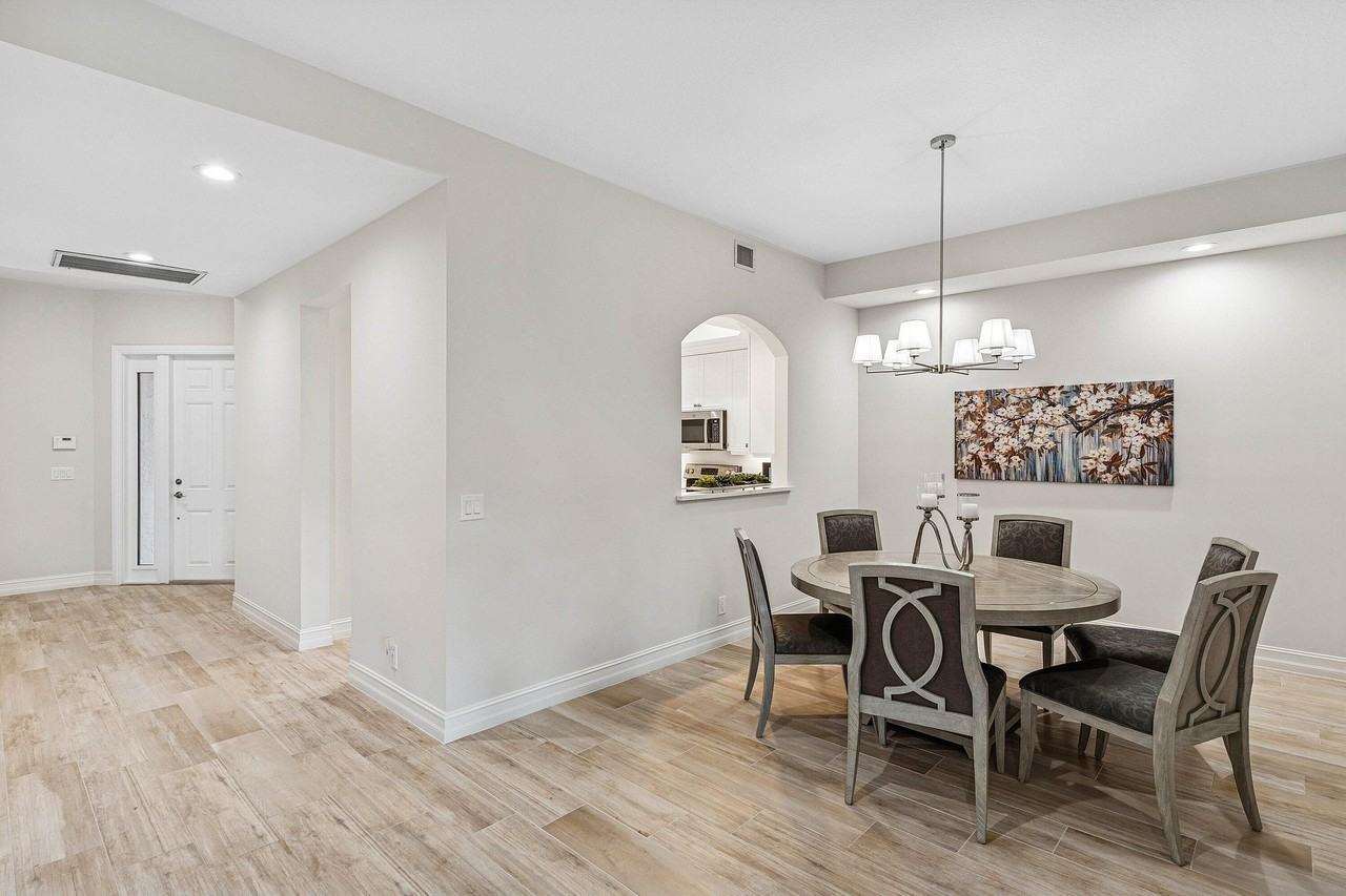 106 Palm Bay Dr Apt B - Photo 7 of 50