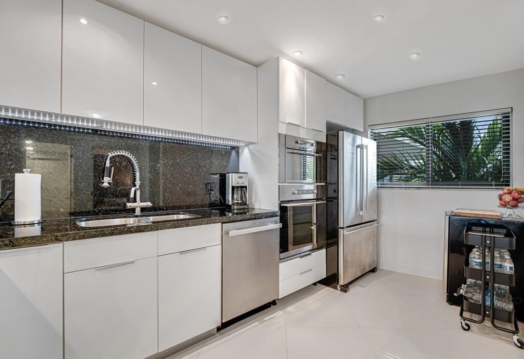 3605 S Ocean Blvd Apt 312 - Photo 5 of 50