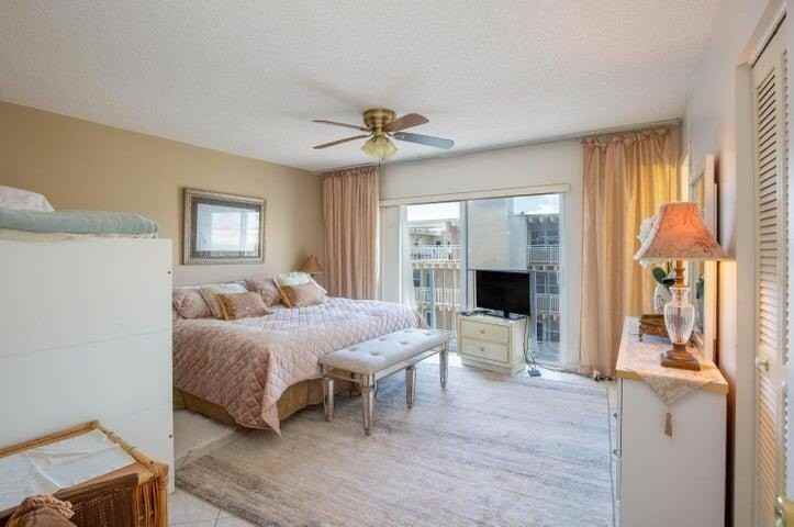 4200 S Ocean Blvd Apt 503 - Photo 7 of 29