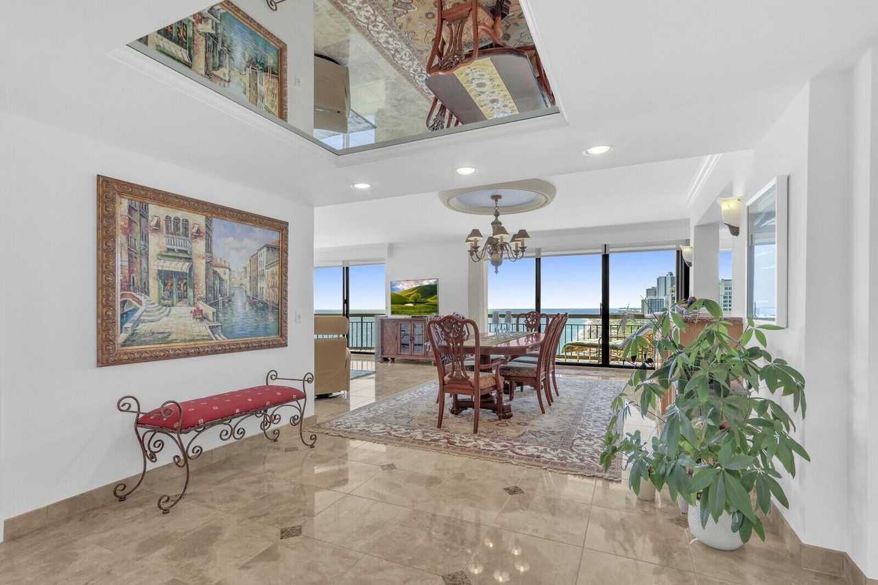 4000 N Ocean Dr Apt 1702 - Photo 3 of 48