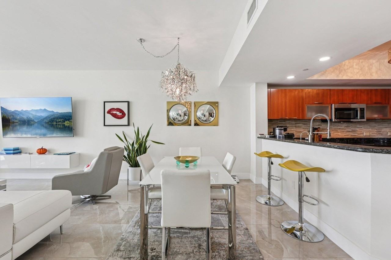 2640 Lake Shore Dr Unit 2312 - Photo 6 of 50