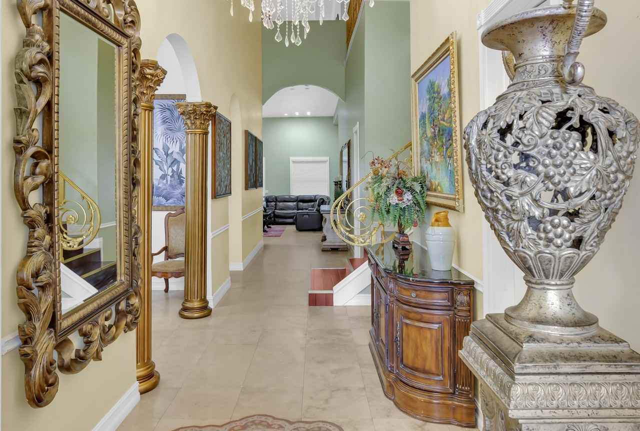 12121 70th Pl N - Photo 2 of 29